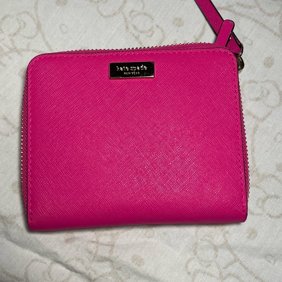 Kate Spade saffiano compact zipper bifold pink wallet - Picture 1 of 7